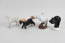 N92E52- 4x Keramik Figur Pferd und Katze 1x gemarkt Goebel Hummel