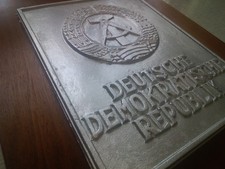 DDR Grenze Schild Nachbau