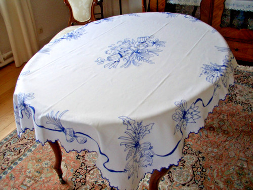Alte antike tischdecke - /,