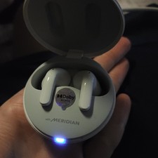 LG Tone Free T90Q mit