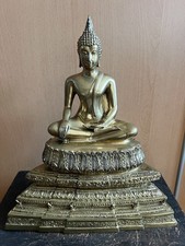 Wunderschöne Buddha-Statue