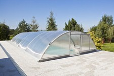 Schwimmbecken Überdachung