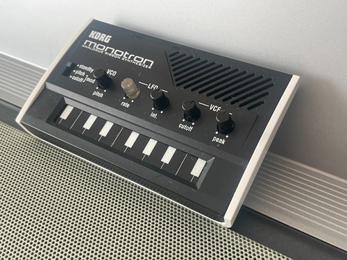 Korg monotron analog - monotron,