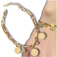 Goldenes Armband aus