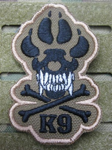 Tracker spürhund hund - k-9,