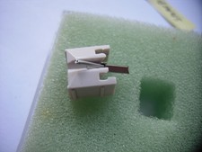 Sharp STY 117  / Philips D-64 /  Mitsubishi 3 D 33 M  Nadel     ** NOS  **