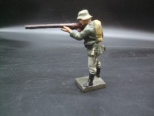 Lineol Soldat stehend