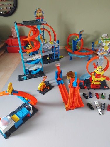 Hotwheels bahnen und - bahnen,