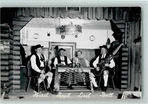 10526135 volksmusik gruppe - -,
