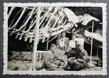 Luftwaffenhelferin Frankreich Skelett Dinosaurier  A036-48