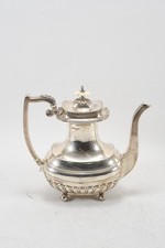 C26S87- Silber Sterling Kanne gemarkt Walker&Hall Sheffield Horn Applikationen