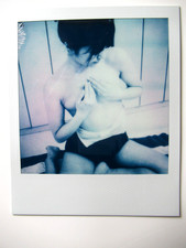 N. ARAKI: ORIGINAL POLAROID  HANDSIGNIERT,  FARBE SCHWARZ&WEISS, MIT ZERTIFIKAT