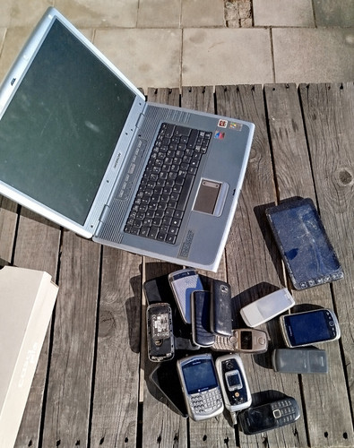 Laptop handy tablet defekt - laptop,