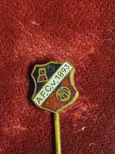 Alte anstecknadel fussball - alte,