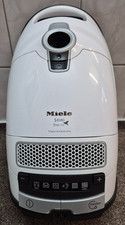 Miele Staubsauger S8340