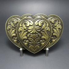 Buckle Triple Hearts, 3