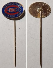 Emaillierte Anstecknadel EHC 80 Eishockeyclub Nürnberg 1980