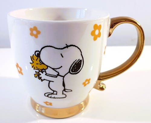 Snoopy woodstockpeanuts - snoopy,