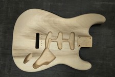 1,3 Kg leichter Kiefer/pine ST Korpus Body blank Gitarre guitar lightweight Nr 1