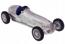1937 1:24 Scale Metal Car