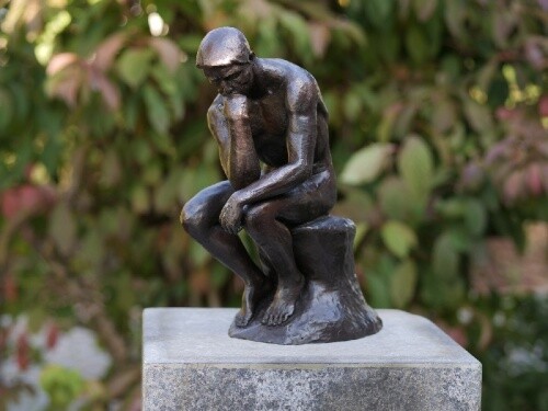 Bronzefigur denker von rodin - bronzefigur,