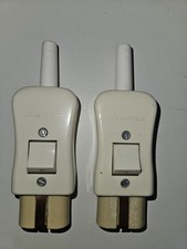 2 alte Heißgerätestecker , Mertens, mit Schalter - Bakelit -  unbenutzt