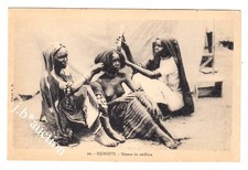 Ostafrika FRAUEN BEIM FRISIEREN Somalia * Vintage 10s Ethnic Nude PC