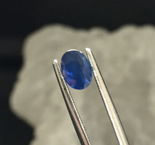 Wertvoller loser blauer Saphir  von ca. 0,67ct