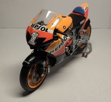 MINICHAMPS 1:12 REPSOL HONDA RC212V - NICKY HAYDEN #1 WORLD CHAMPION MotoGP 2007