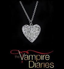 Set The Vampire Diaries Elena