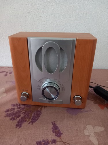 Retro radio holzfarben - radio,