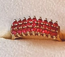 Damenring mit Spinellen In