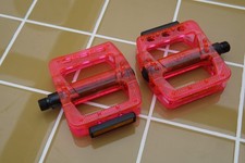  Flat Pedale Fahrradpedale Kinderfahrrad Rot Nylon Leicht