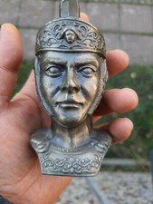 RÖMISCHE SOLDAT SKULPTUR LEGIONÄR IM SCHÄDEL FEUERZEUG 340 GRAMM