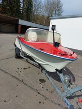 Schönes Angelboot  Zu Verkaufen  mit 40 PS  Zweitakt Aussenborder