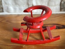 (RB)5025-4735, alter Kindersitz für ein Puppenhaus, Spielzeug, Deko