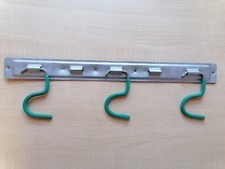Geräteleiste Metall Garten mit 3 Haken mit Gummibeschichtung ca. 43 cm x 4 cm