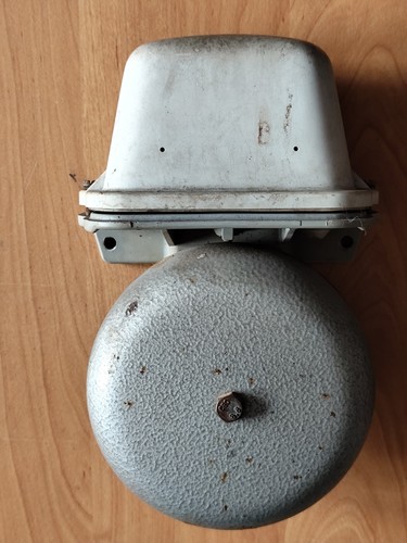 Alte alarmglocke schulglocke - alarmglocke,