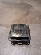 Gira UP-RADIO mit Lautsprecher, Gira Dimmaufsatz und Busch Jaeger Abdeckung