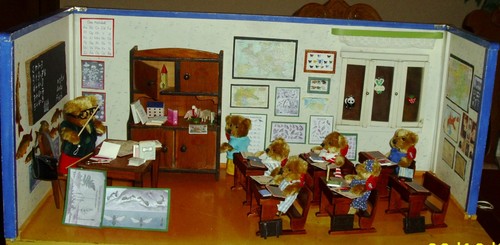 Teddybärschule-Unikat-7