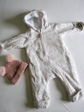 dicker, weicher, warmer Baby