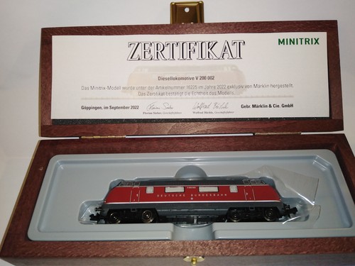 Minitrix 16225 diesellok - 16225, v