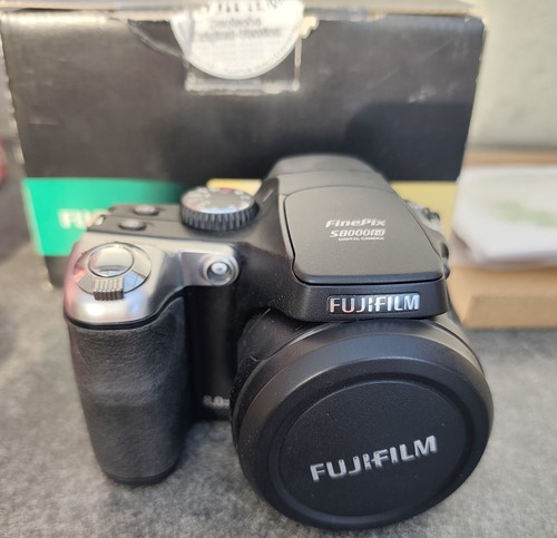 Fuji fujifilm finepix s8000fd - fujifilm,