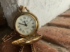 Taschenuhr Bugor, mit Kette