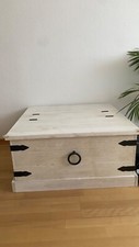 couch tisch holz truhe