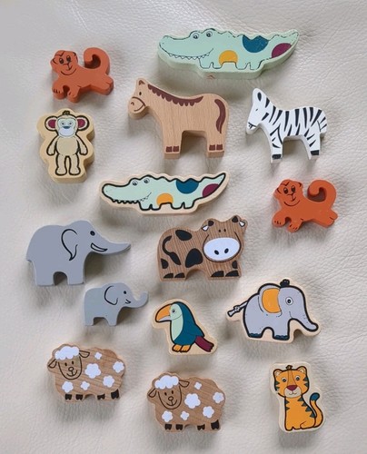 Grobe holz tierfiguren - grobe,