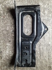 Audi A4 B5 A6 C5 Ablage Batterie Halter 8D0805213A Batteriehalter Batteriekasten