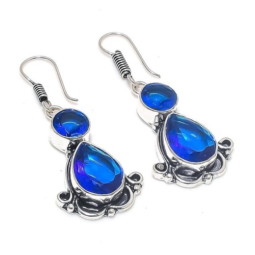 Handgefertigter blauer