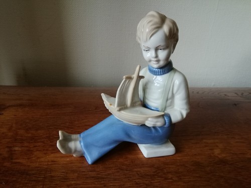 Wagner apel porzellanfigur - &,