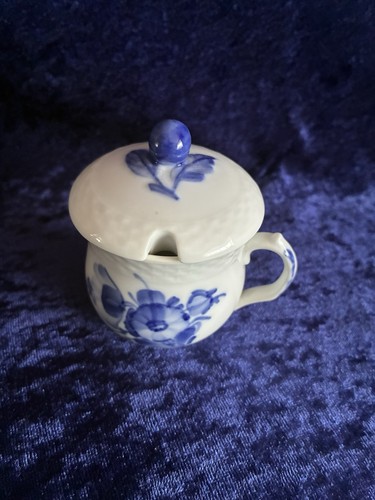 Royal copenhagen blaue blume - copenhagen,